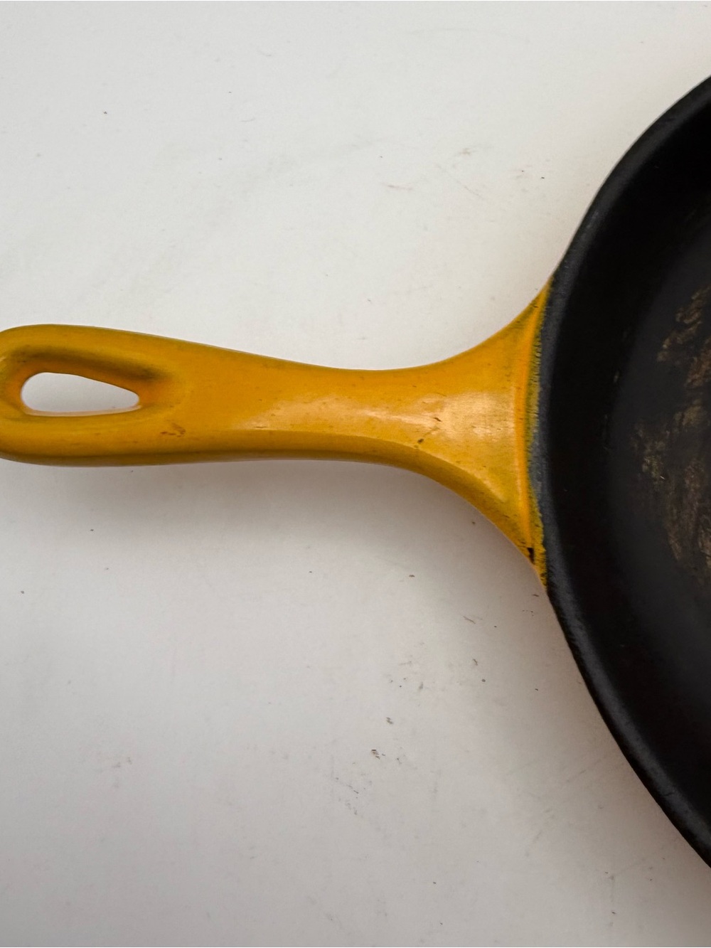 Le Creuset Double Spout Enameled Cast Iron Skillet #20 Yellow Vintage - Picture 3 of 14